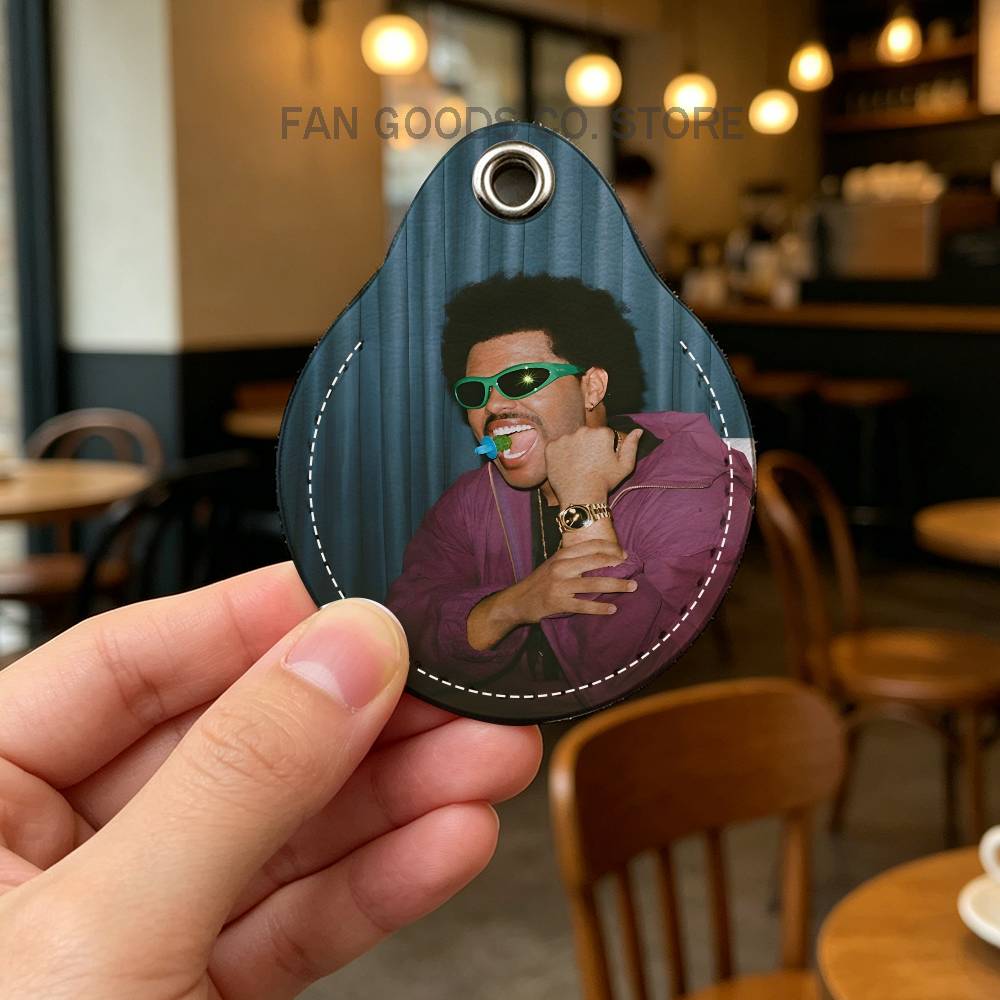 Singer The W-Weeknd PU Leather – обзор и цена Smart Home Key